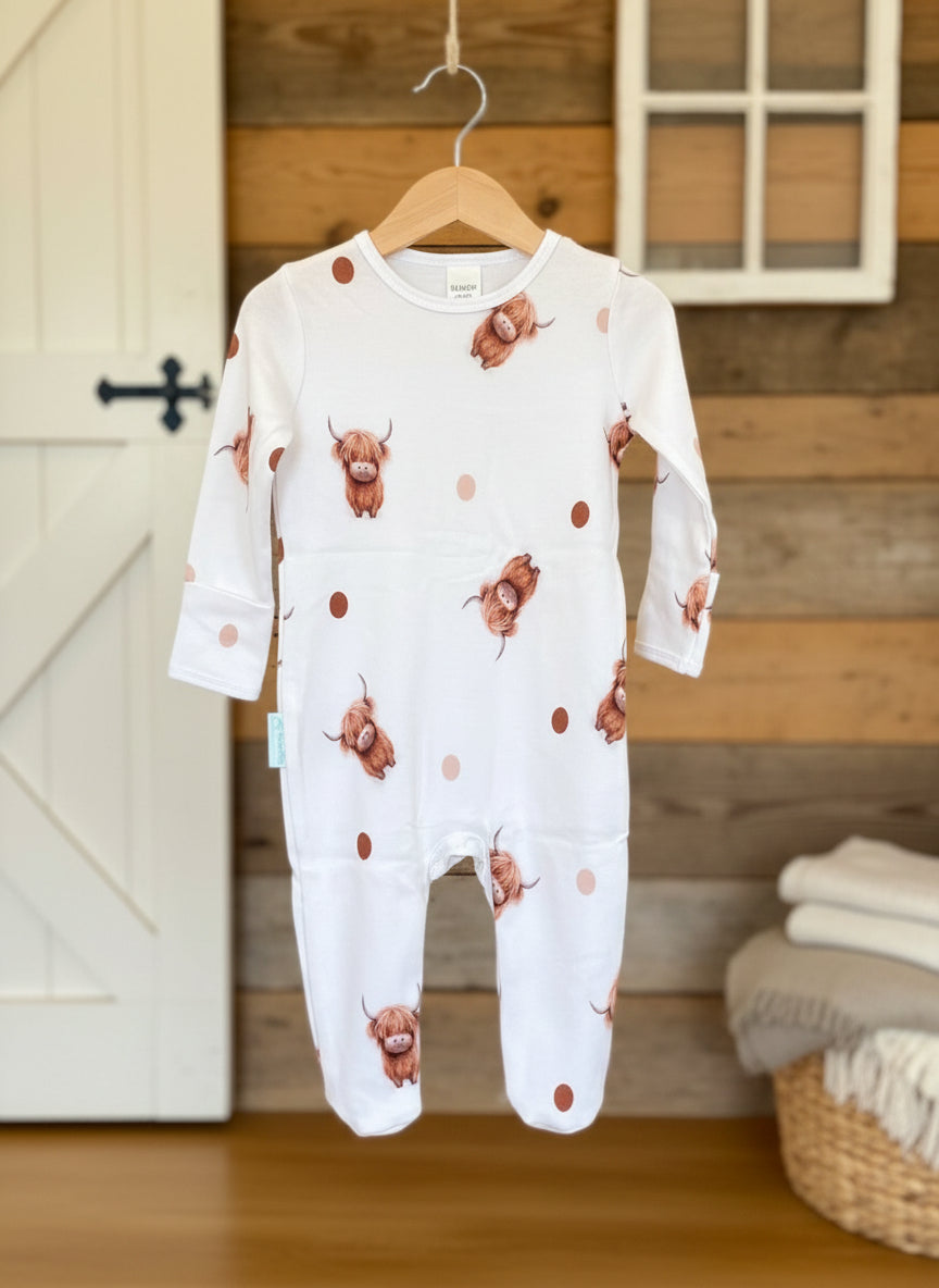 Adorable Highland Cow Baby Sleepsuit: 12-18 Months - HomesteadHoboz